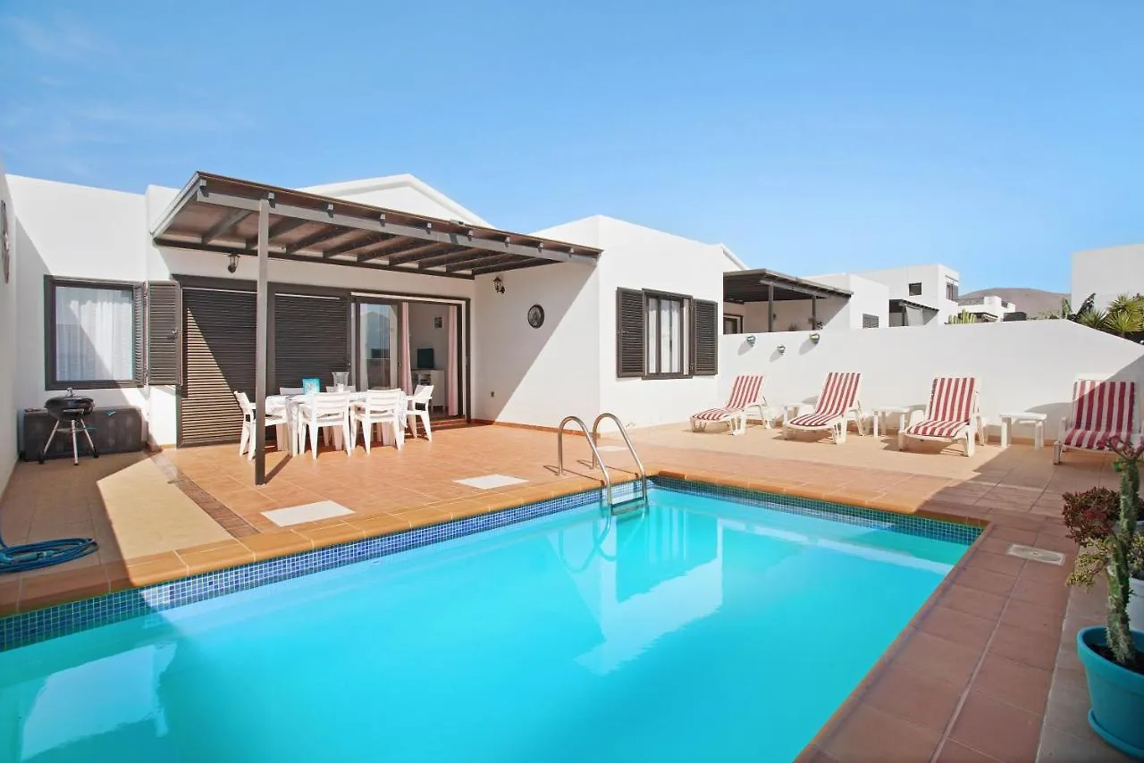 Casa Alegre Villa Playa Blanca